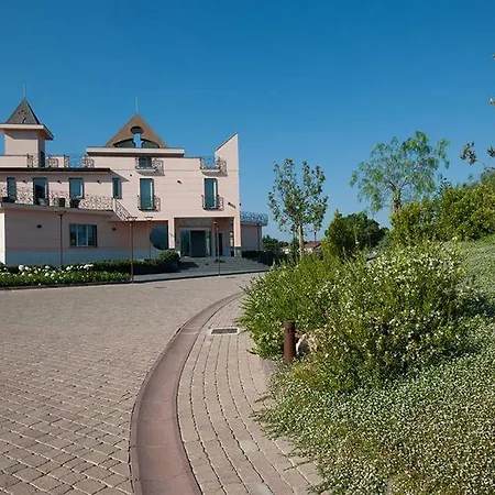 L' Araba Fenice & Отель Альтавилла-Силентина