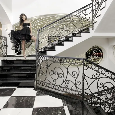 L' Araba Fenice & Ξενοδοχείο Altavilla Silentina