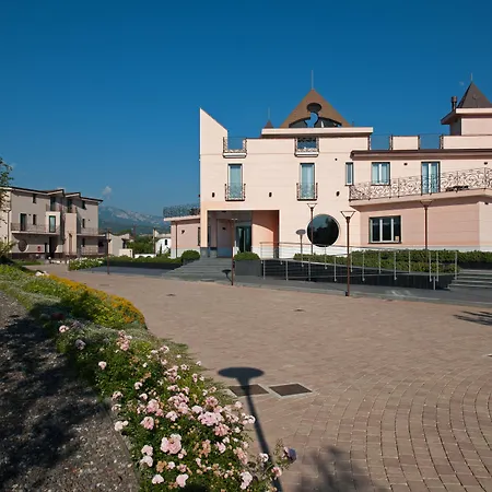 Отель L' Araba Fenice & 5*