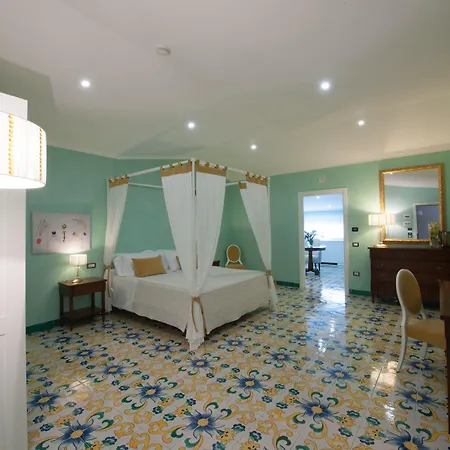 Ξενοδοχείο L' Araba Fenice & 5*