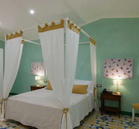 L' Araba Fenice & Otel